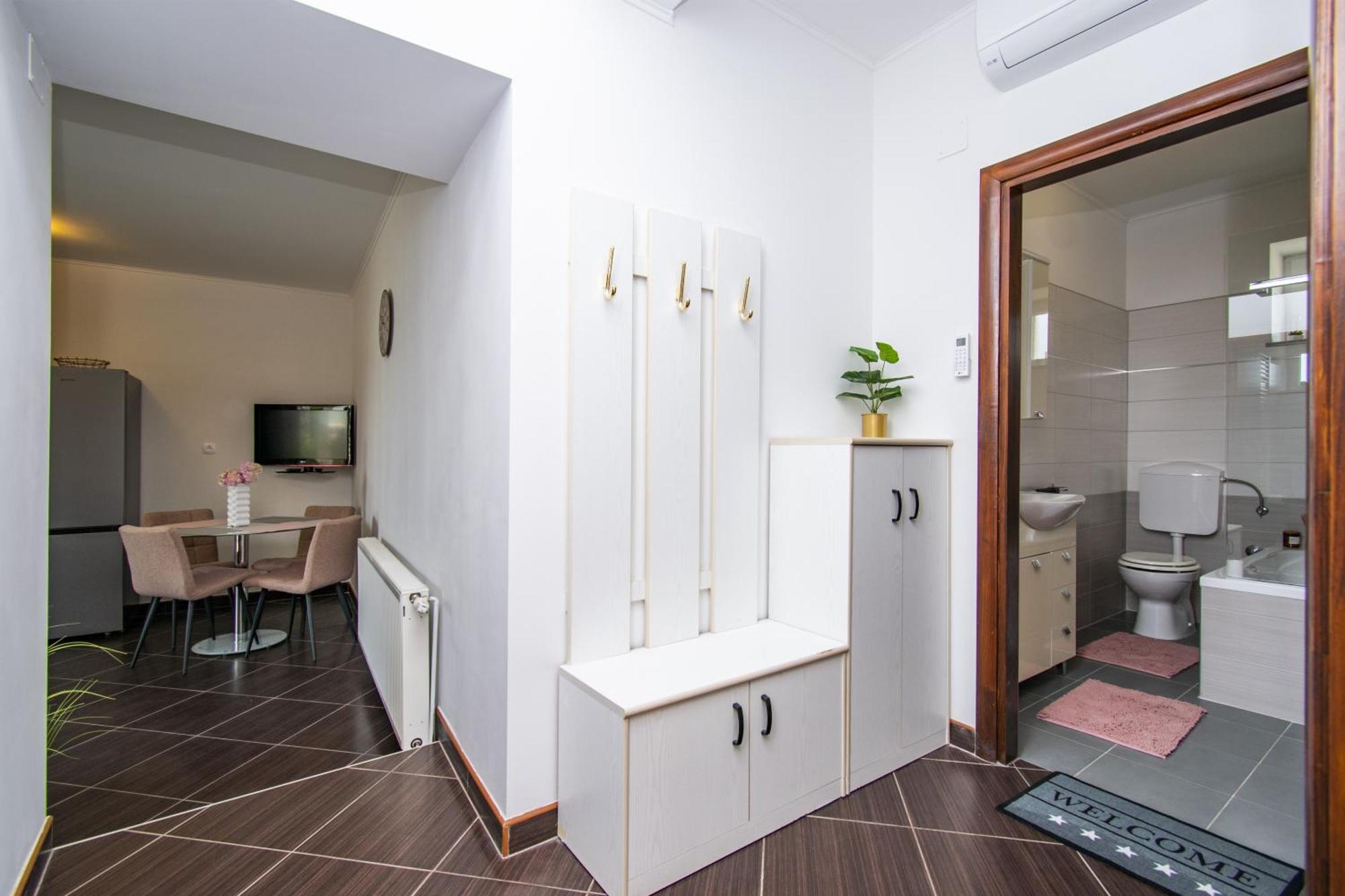 Apartments Alisa Brodarica  Habitación foto