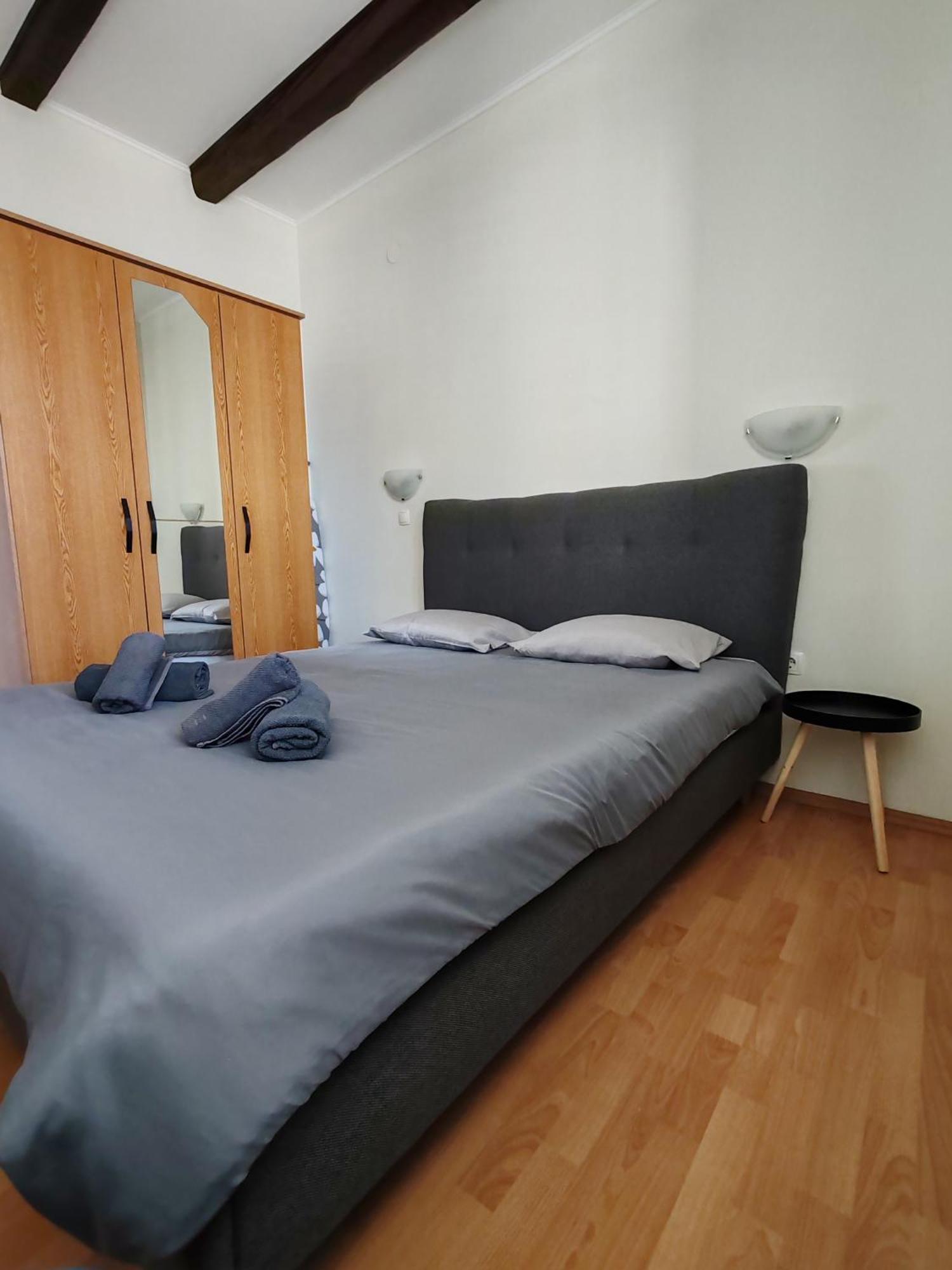 Apartments Alisa Brodarica  Habitación foto